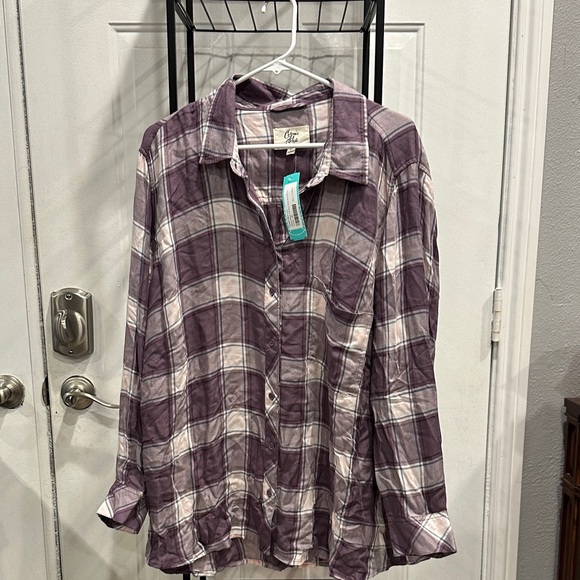 cosmic blue love Other - NWT cosmic Blue Love Hayley relaxed button Purple and White plus size 3X Shirt